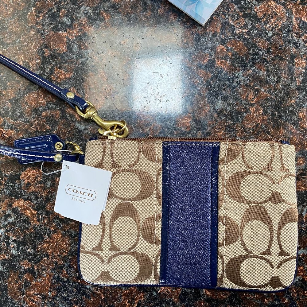 coach signature khaki & navy blue wristlet NWT